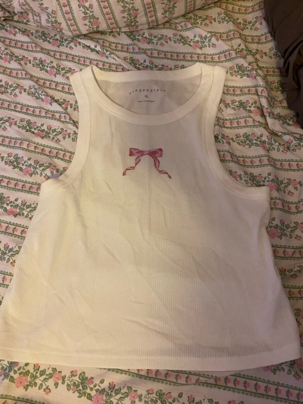 Aeropostale White Tank Top with Pink Bow Graphic